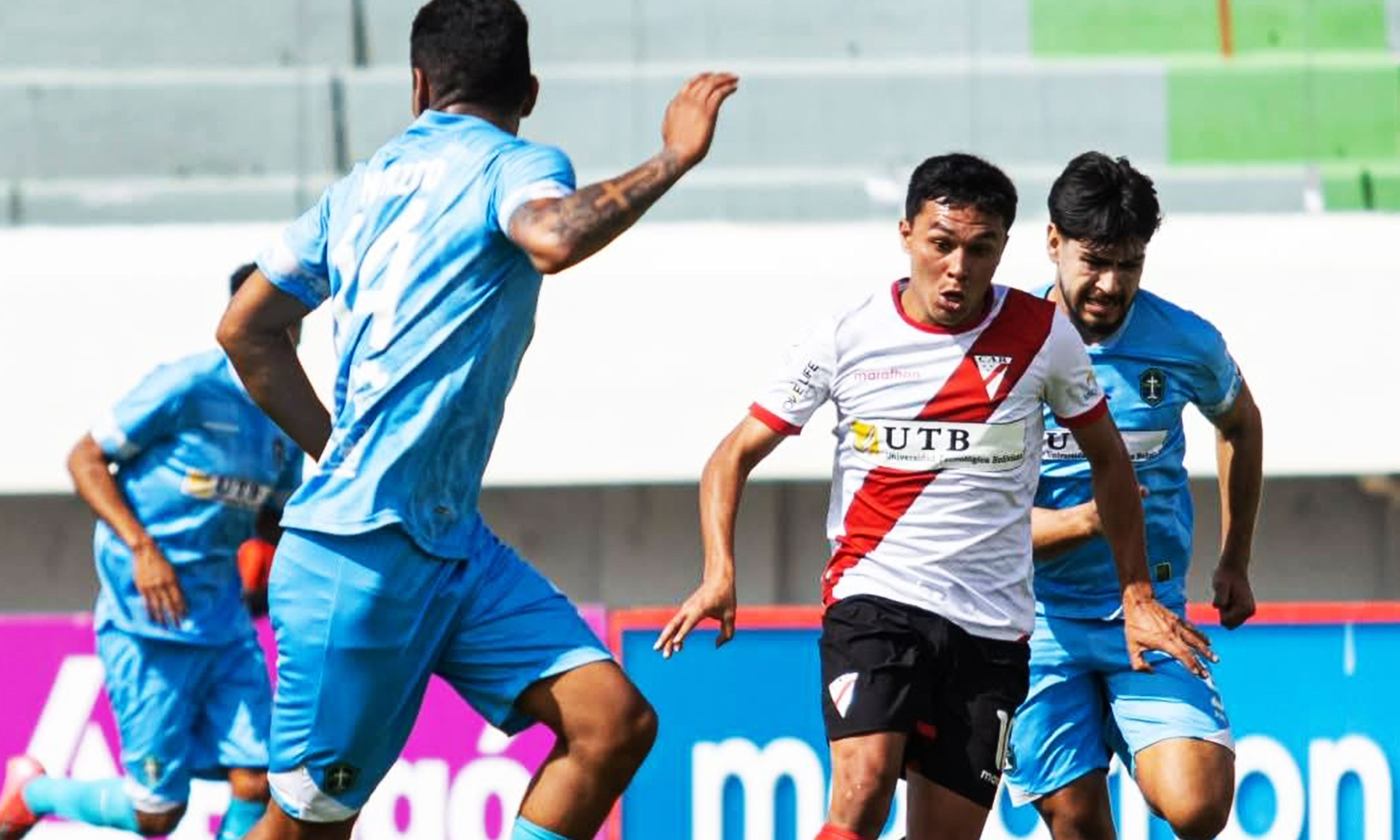 Always Ready gana sin problemas en Cochabamba