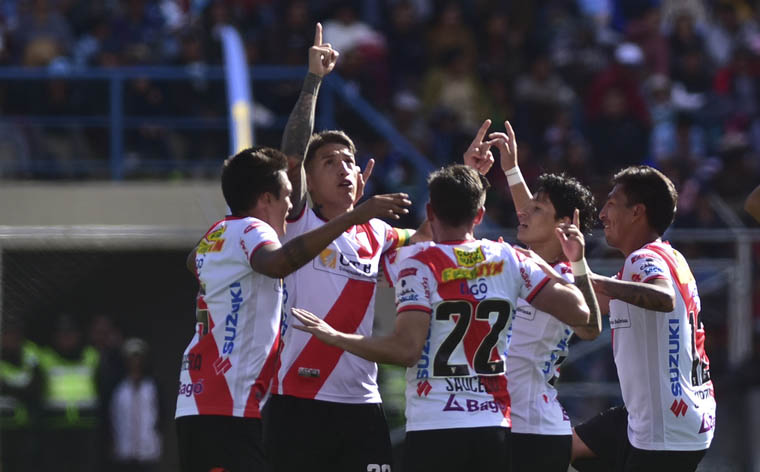 Always Ready lidera el torneo