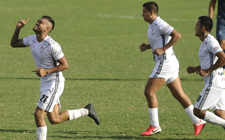 Anotan su primera victoria