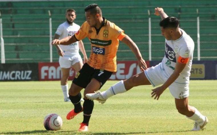 Aurora va por el punto de oro