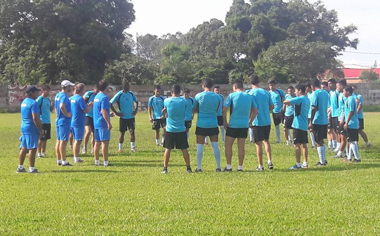 Blooming va por un delantero