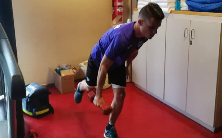 Callejón con molestia