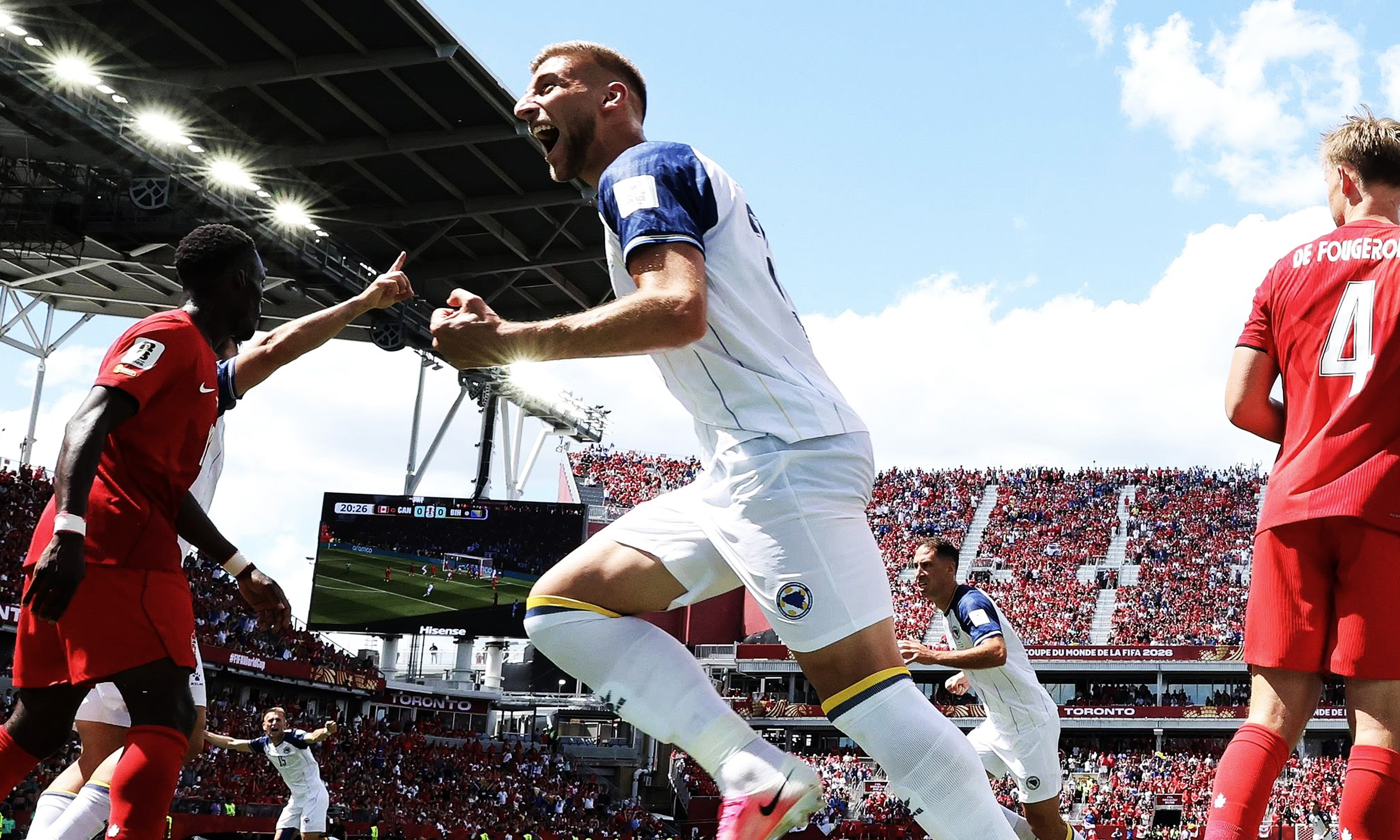 Canadá igualó ante Bosnia (1-1)