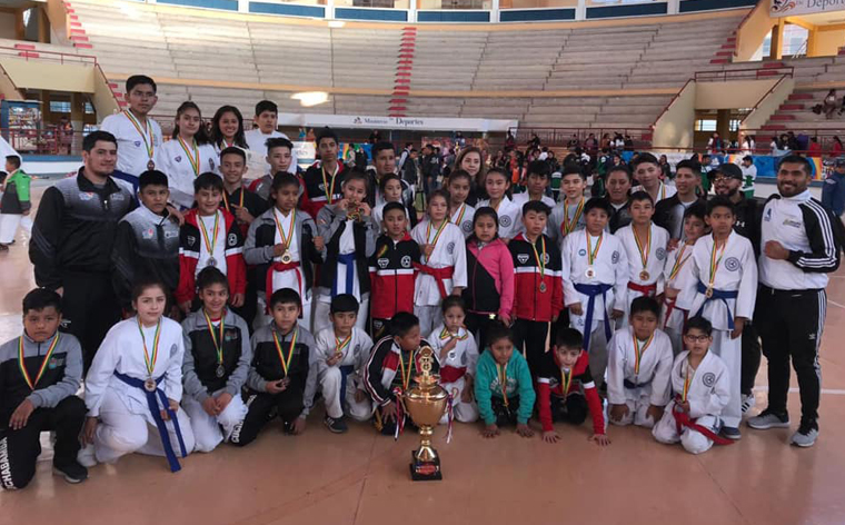 Cochabamba golpea fuerte en el karate