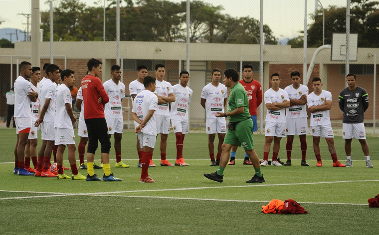 Con espacios para la selección
