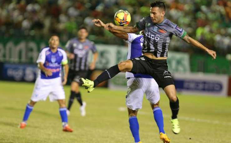 Con la mano de Oriente