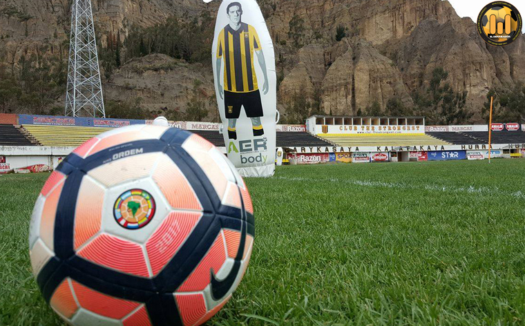 Con pelota de Libertadores