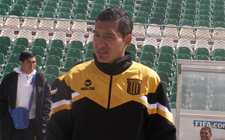 Con Veizaga y Vargas de titulares EL DERRIBADOR