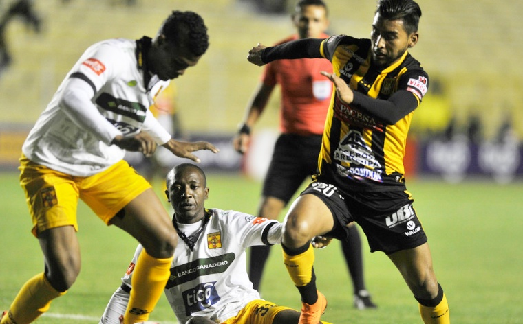 Destroyers recibe al Tigre