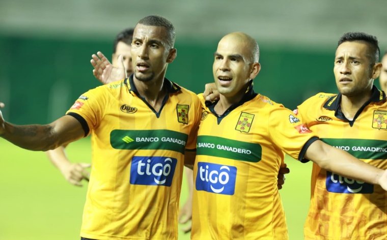 Destroyers se queda en primera
