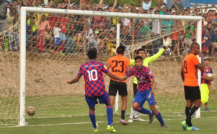 El fútbol suspendido en Bolivia