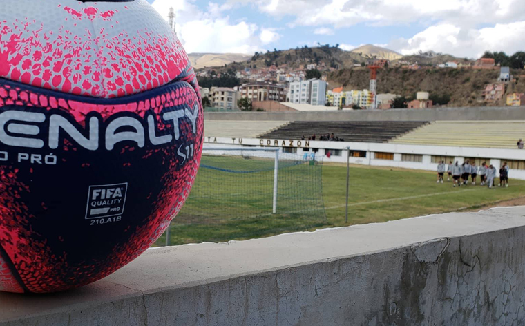 El nuevo balón complica