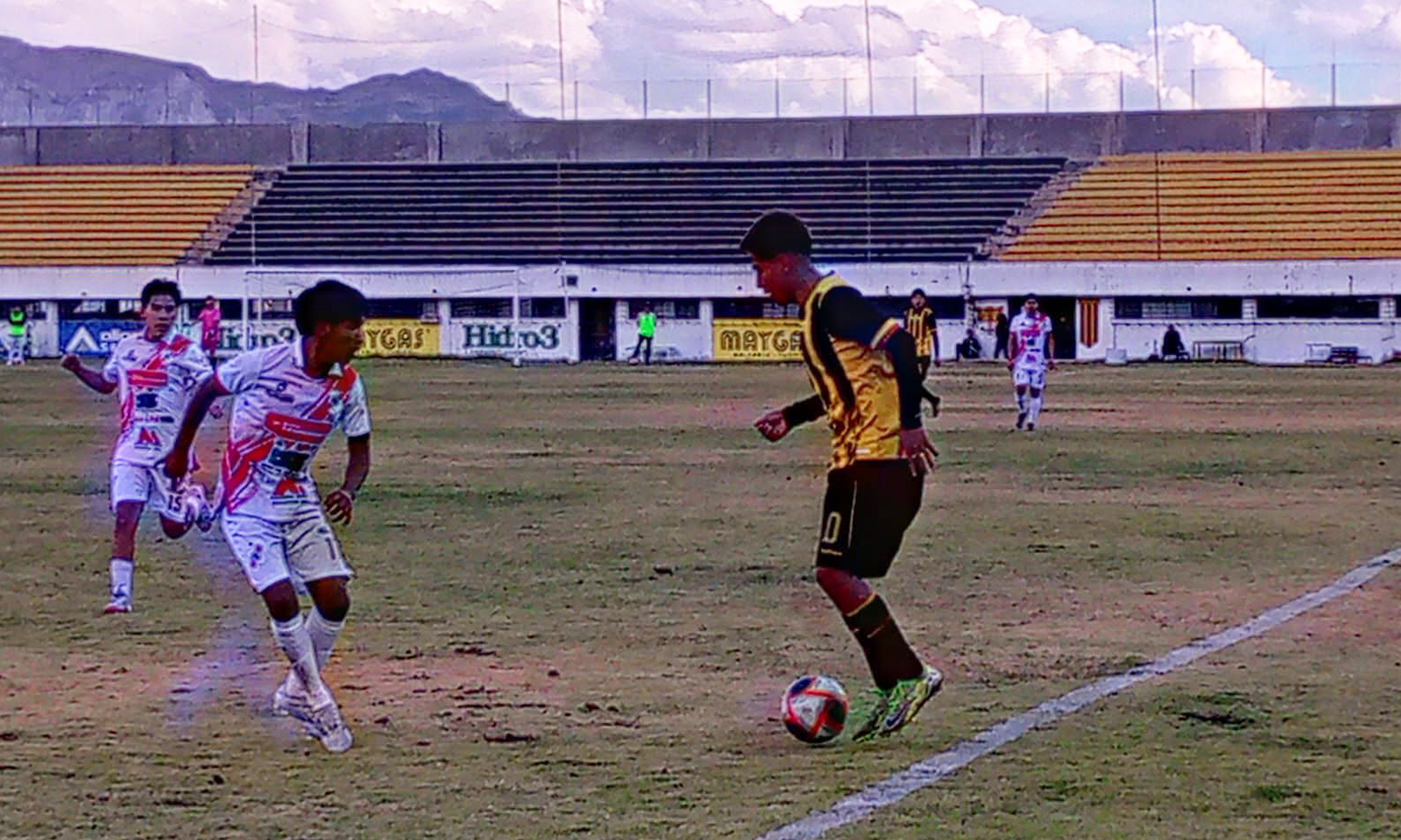 El Tigre sub 19 empata en su debut