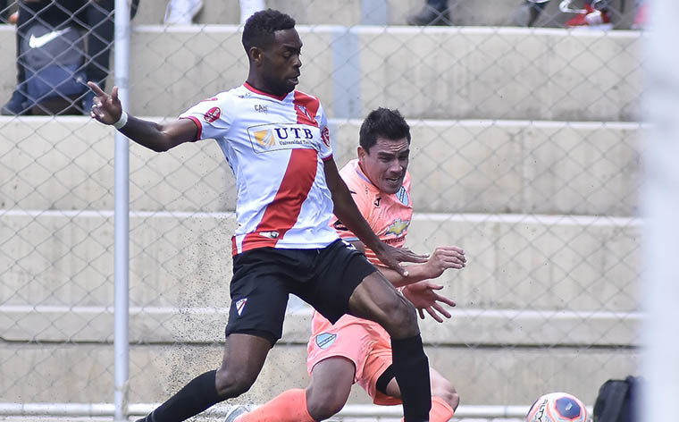 Enoumba fue convocado por Farías