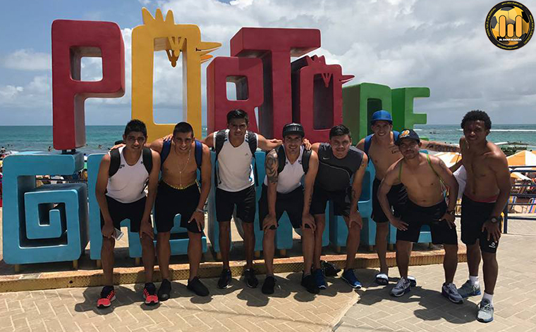 Equipo completo para el debut