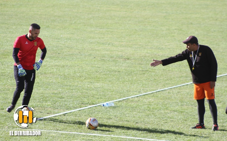 Farías recurre a la base