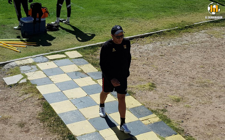 Farías viaja mañana a Montevideo