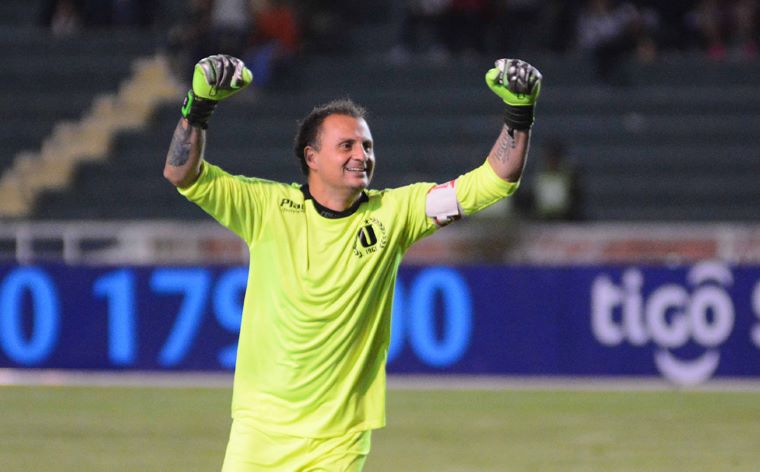 Guardián de Independiente Petrolero