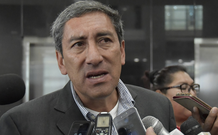 Improvisación dice Montaño