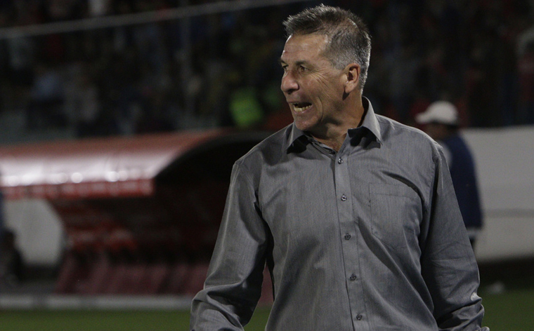 Kekes habla de pocas variantes