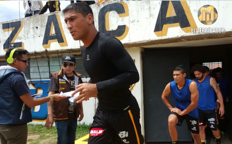 La camiseta lo exige