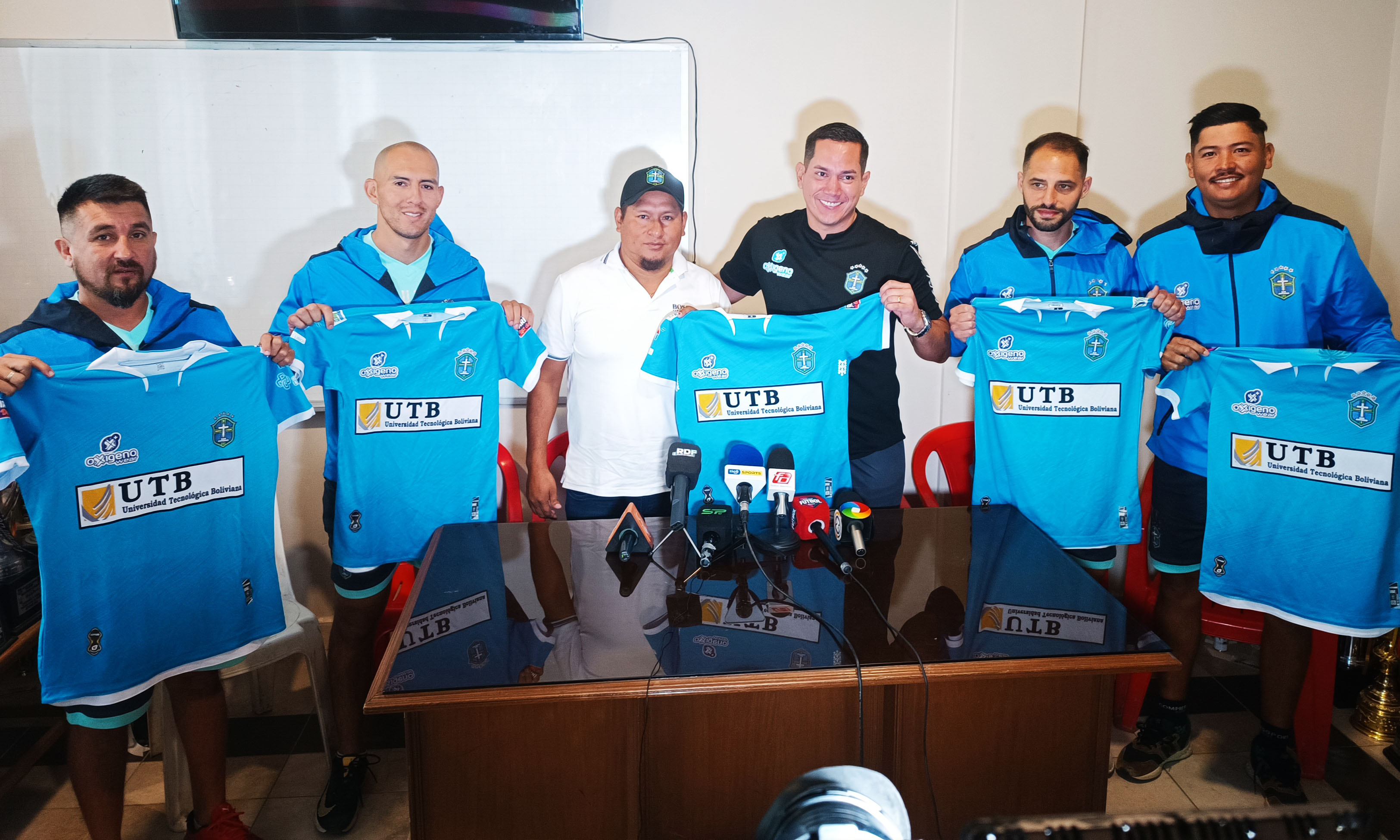 Leonardo Égüez es presentado como nuevo director técnico de San Antonio