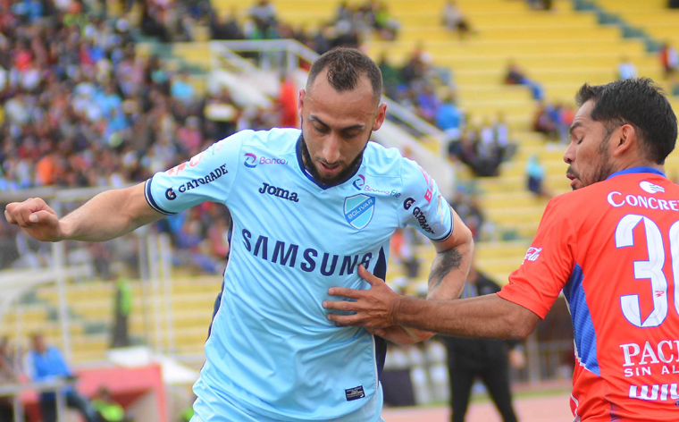 Línea de tres celeste