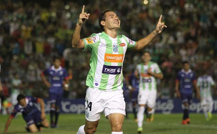 Mojica se queda en Oriente