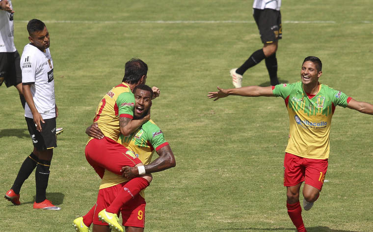 Municipal Vinto derrotó a The Strongest 