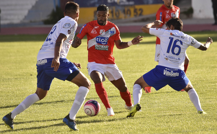 Nacional recibe al Santo