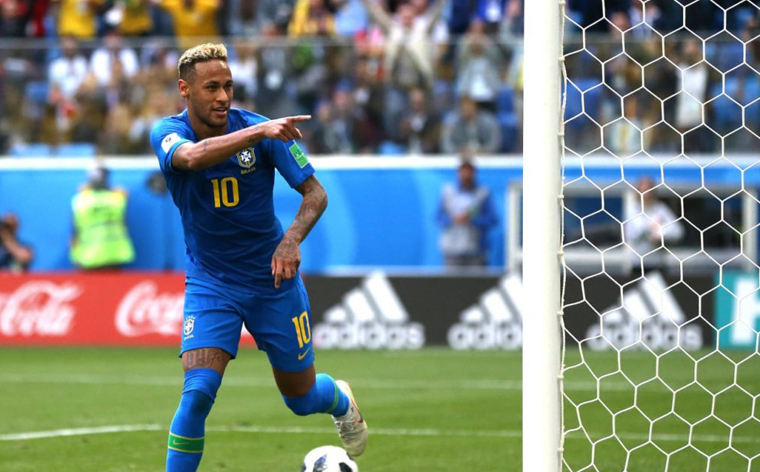 Ney la pasa mal