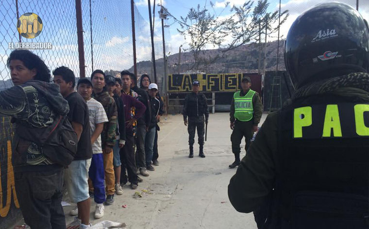 Nueve hinchas fueron aprehendidos