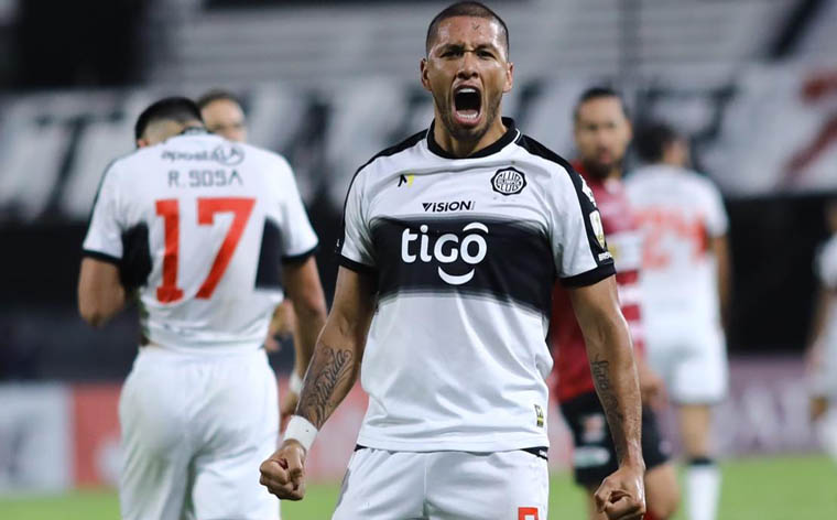 Olimpia triunfó 