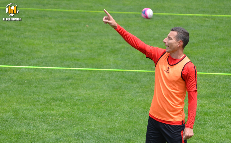 Pablo dirige sin problemas