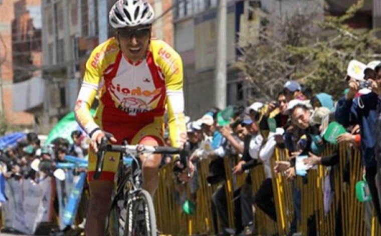 Pío Rico consigue la licencia