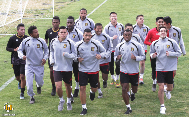 Plantel definido para el debut