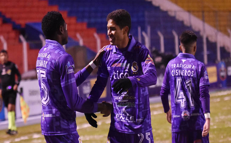 Real Potosí derrotó a Real Santa Cruz