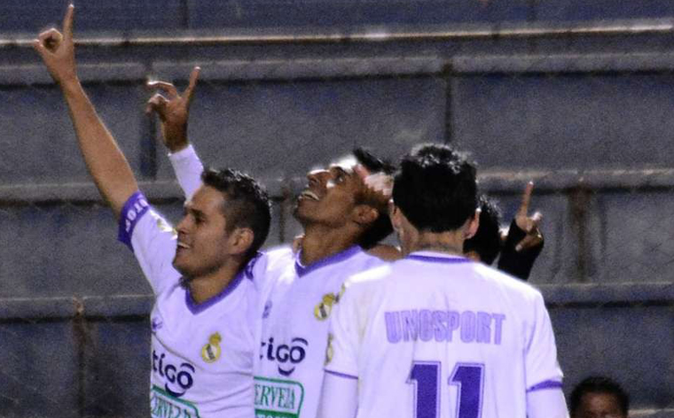 Real Potosí golea