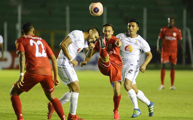 Real Santa Cruz vive