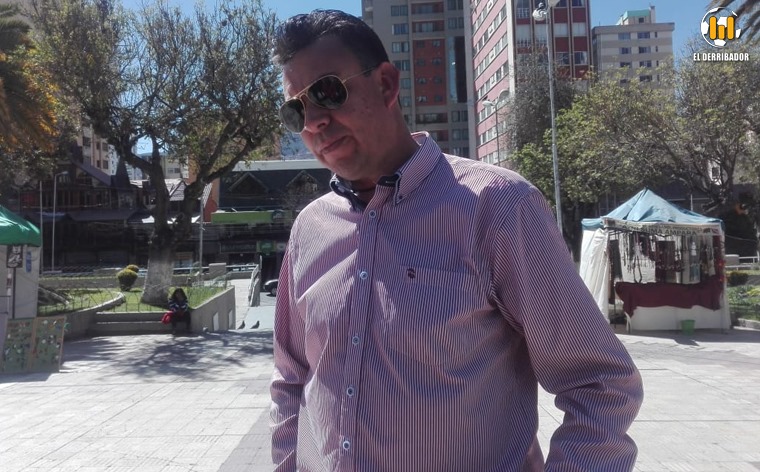 Revilla retruca