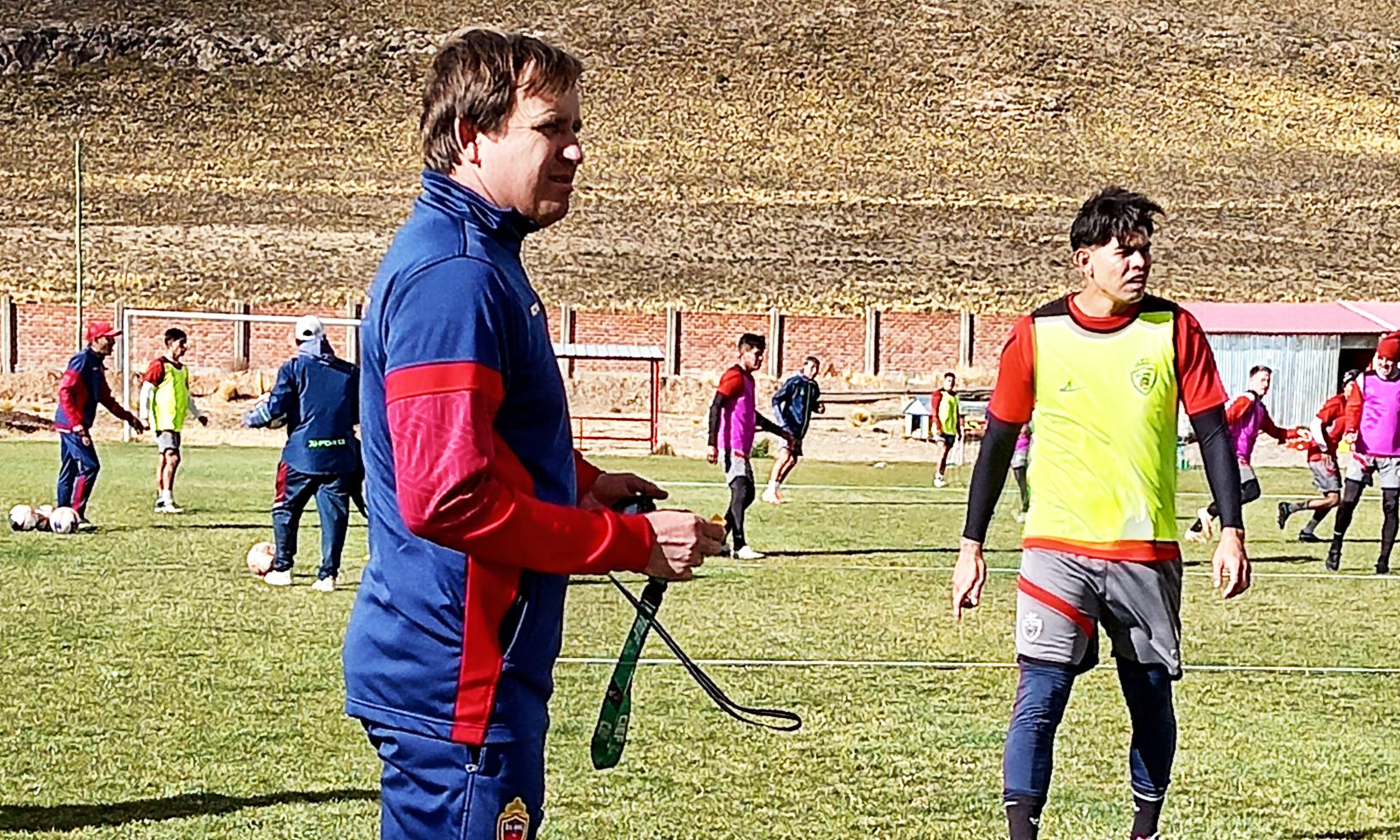 Robledo adiós, Colinas se hace cargo en Real Oruro