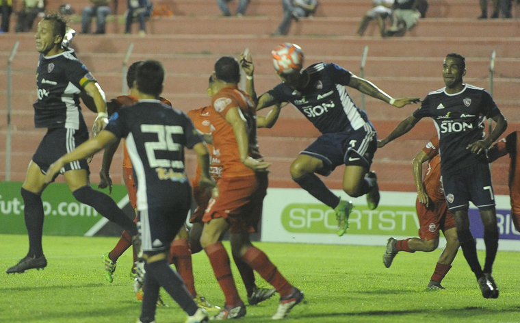 Sábado de fútbol en el Tahuichi
