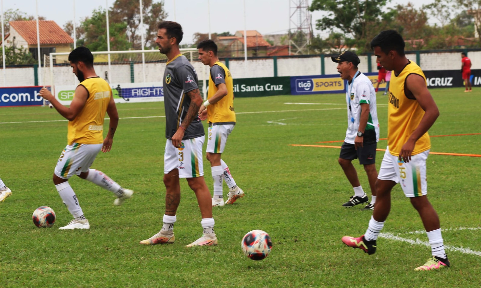 Straccia llega para Libertad Gran Mamoré