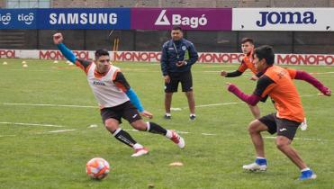 Ahora en busca de Destroyers