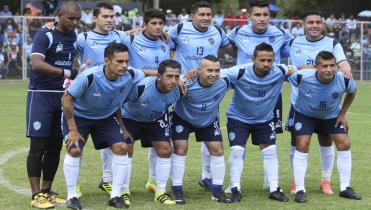 Aurora comienza su año ganando