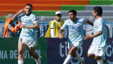 Aurora con variantes