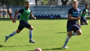 Aurora madruga para entrenar