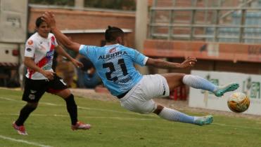 Aurora obligado a ganar