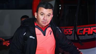 Baldivieso pone equipo mixto