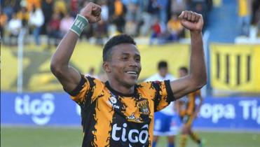 Ballivián se acerca a Wilster 